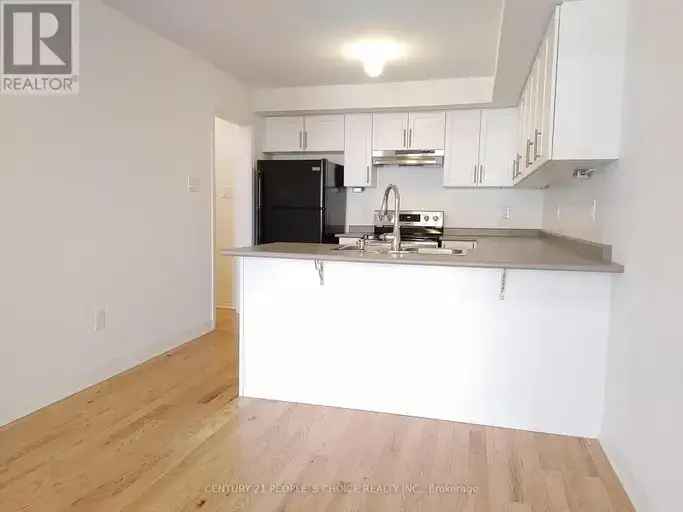 3 Bedroom Townhouse For Rent in Bowmanville