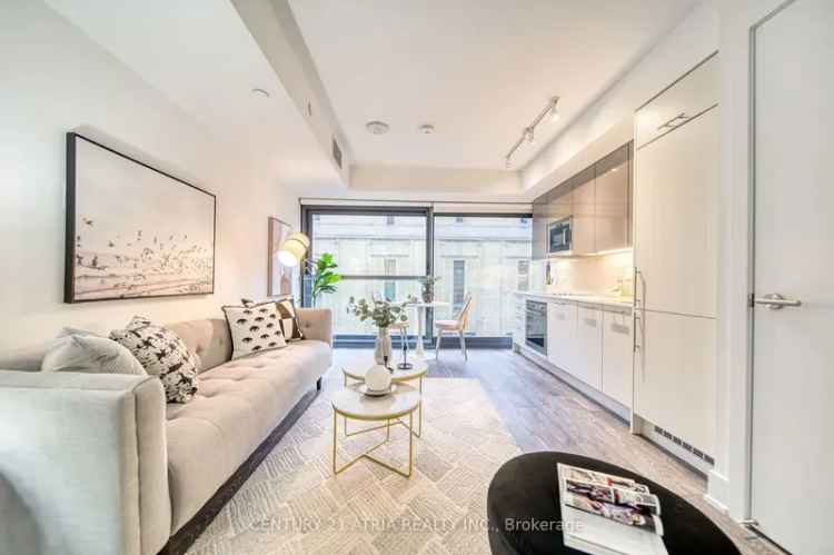 Stanley Condos: Modern Suites near U of T