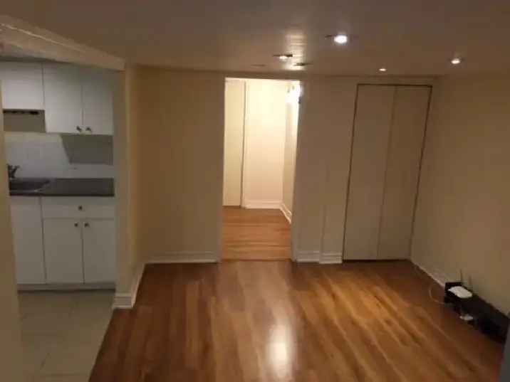 Rent 1 Bedroom Apartment in South Etobicoke with Modern Features