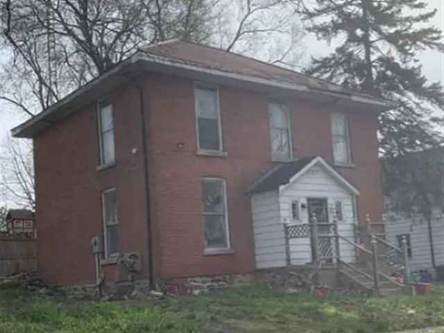 Fixer-Upper Investment Opportunity Near Highway 401