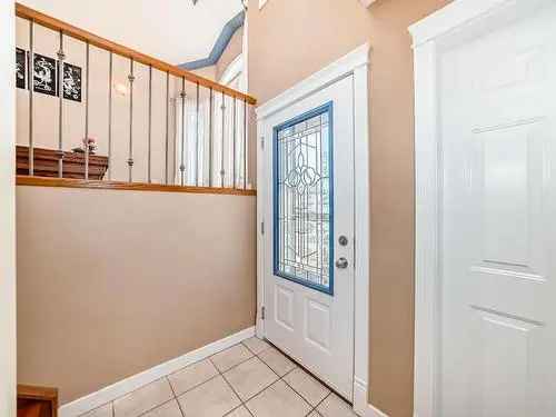 Bi Level Family Home 3 2 Bedrooms Fully Finished Basement