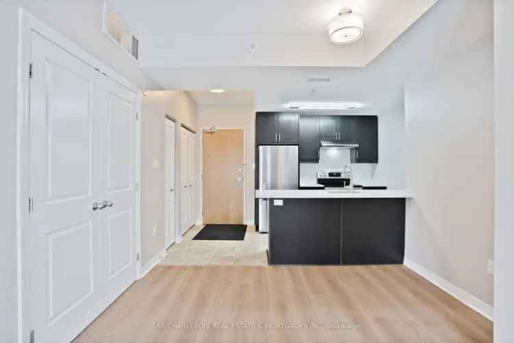 Condo For Sale in (Old) Ottawa, Ontario