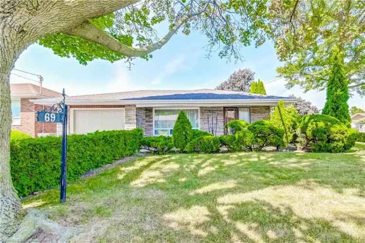 3 Bedroom Detached Home Near Glendale Park East Hamilton