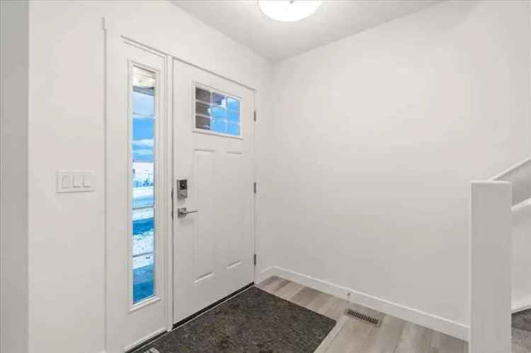 Townhouse For Rent in Calgary, Alberta