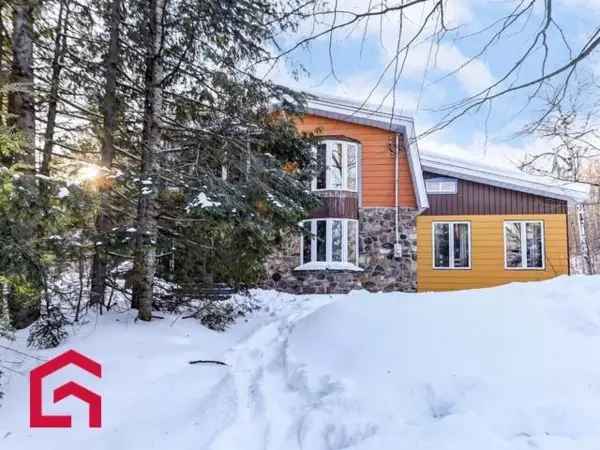 Two or More Storey House for Sale Laurentides