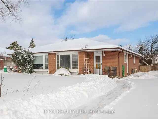 Renovated 3-Bedroom Bungalow Modern Eat in Kitchen Updated Baths