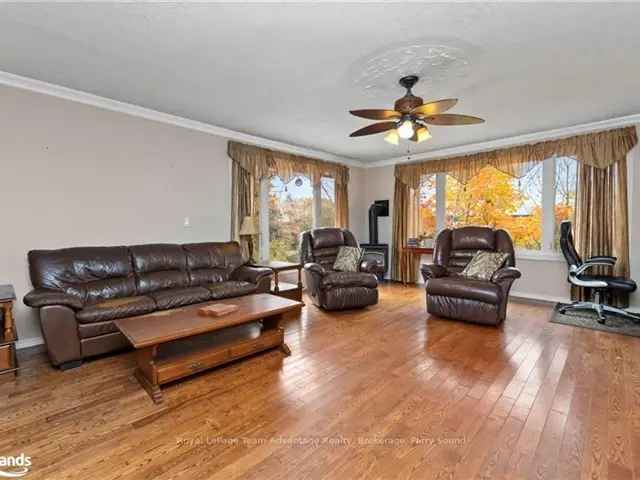 Parry Sound Raised Bungalow 3 Bed 2 Bath Move In Ready