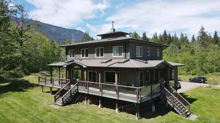 A $2,655,000.00 House with Acreage with 3 bedrooms in Gibsons & Area, Sunshine Coast