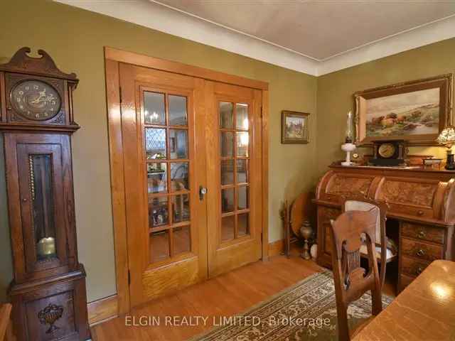 House For Sale in Lakeshore, Ontario