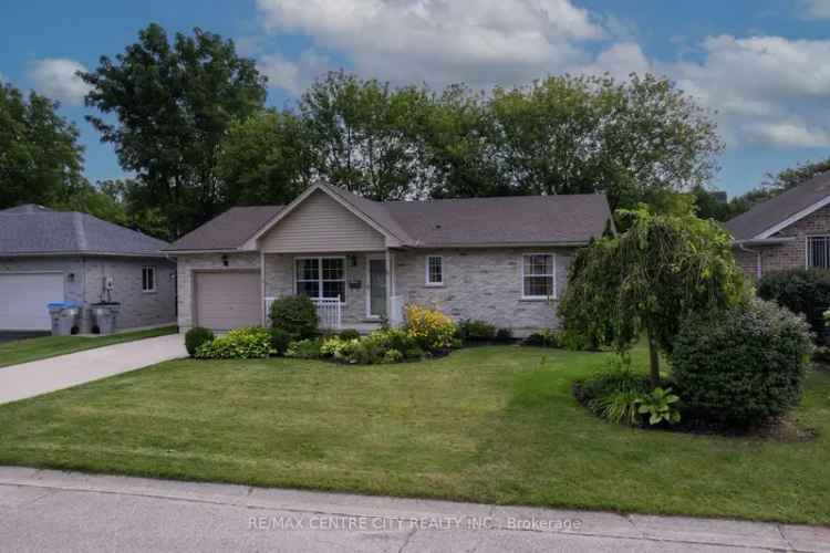 House For Sale in Strathroy-Caradoc, Ontario