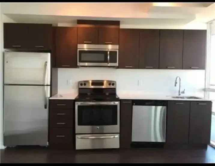 Two Bedroom and 2 Bath Condo in the Heart of Toronto Downtown