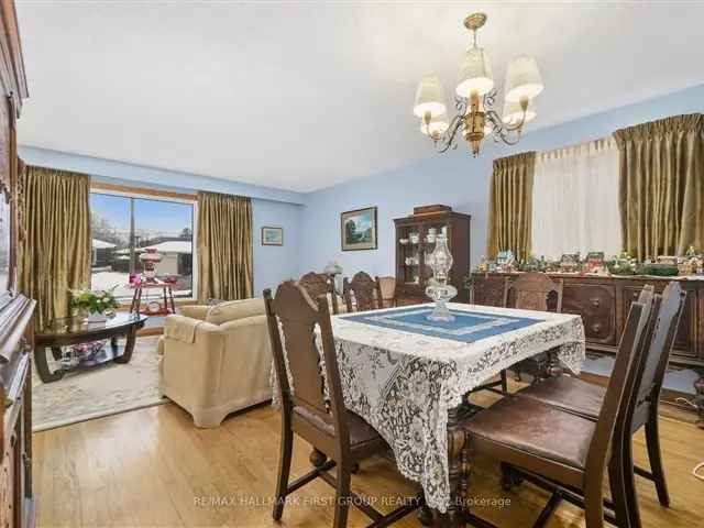 Charming Bungalow Family Home Near Schools and 401