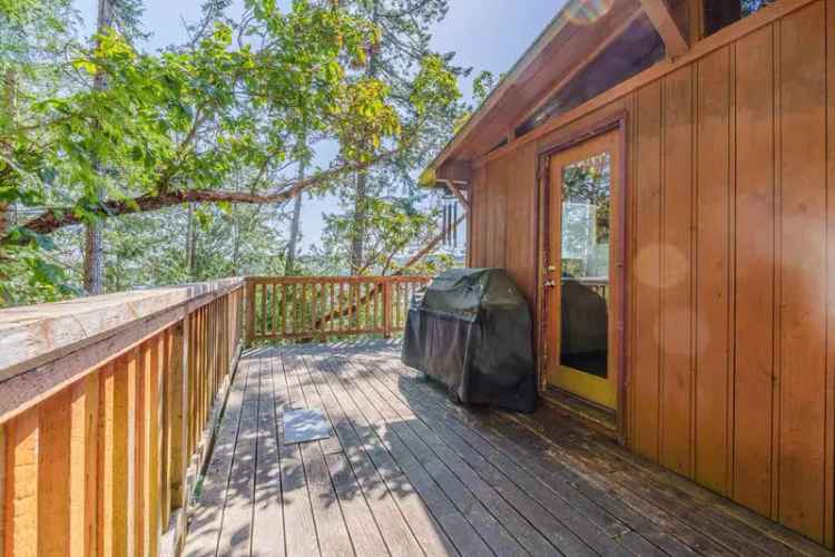 South-Facing Waterfront Cabin Sleeps 10 Near Boat Launch and Trails