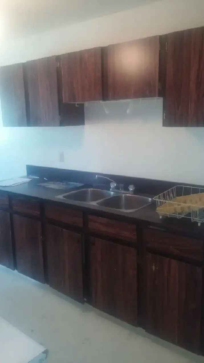 2 Bedroom Upper Suite Utilities Included Available June 1st