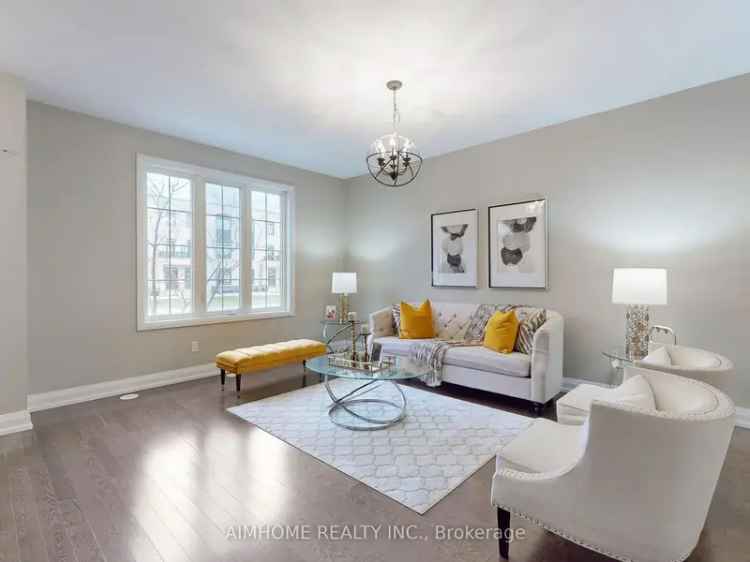 Luxury Unionville Townhouse 3 Beds 5 Baths 2700 Sqft