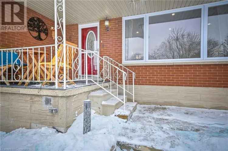 House For Sale in 214, Winfield Avenue, Waterloo, Ontario