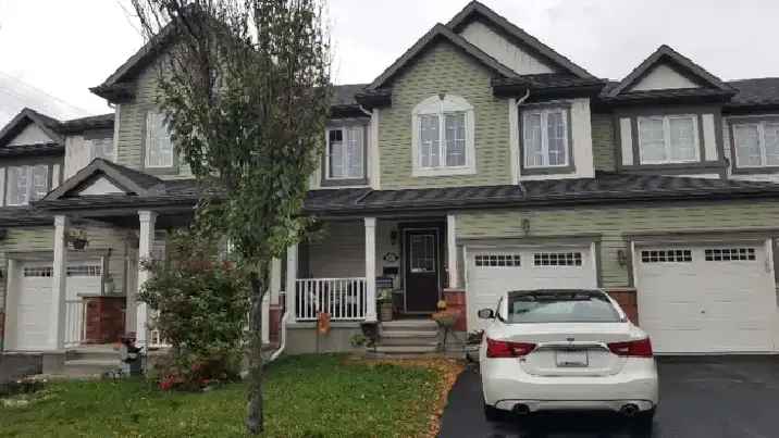 Beautiful 3 Bedroom Mattamy Townhouse in Kanata/Stittsville