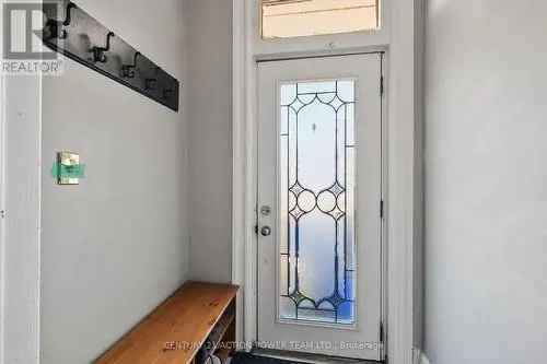 Lowertown Ottawa Townhome - Turnkey Investment with In-Law Suite