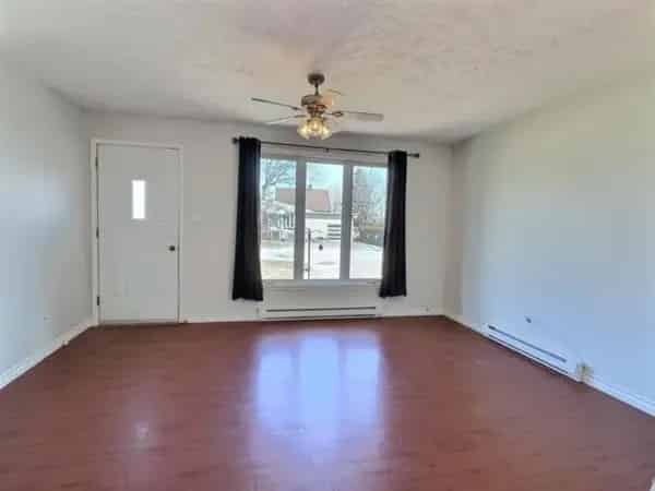 4 Bedroom Brick Bungalow with Double Garage
