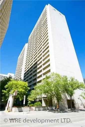 Rent Studio Apartment in Downtown Winnipeg with Rooftop Pool