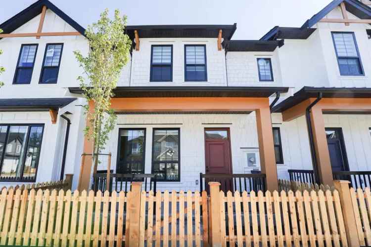 3 Bedroom Row Home Willoughby Heights Langley