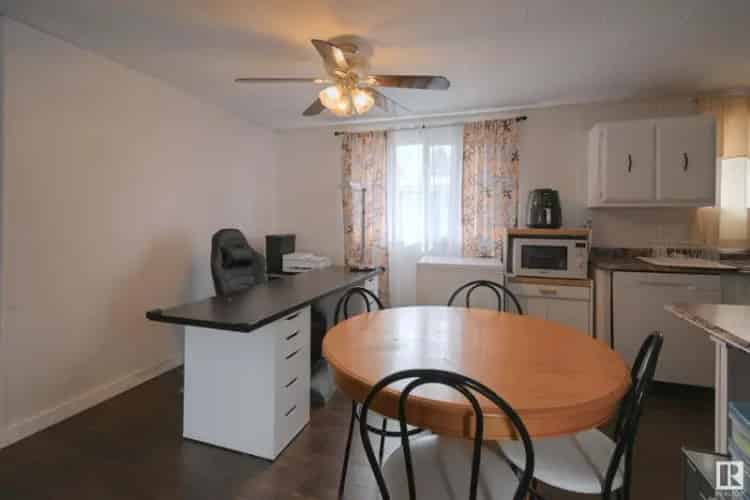 Updated Maple Ridge Mobile Home 2 Bed 2 Bath