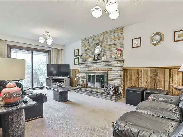 House For Sale in Richmond Hill, Ontario