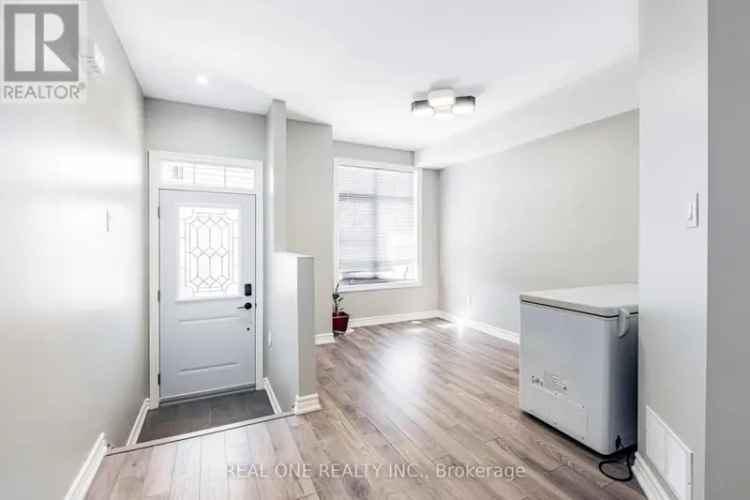 Gorgeous Freehold Townhouse in Berczy 1883 sqf
