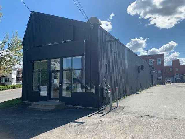 Commercial building/Office for sale, 430, Rue Cowie, Granby - Proprio Direct