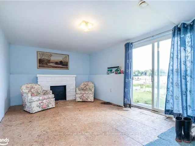 Lake St George Waterfront Cottage 1+2 Beds Potential 4+ Affordable Taxes