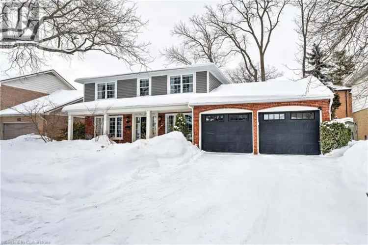 4 Bedroom Family Home in Shoreacres with Private Backyard