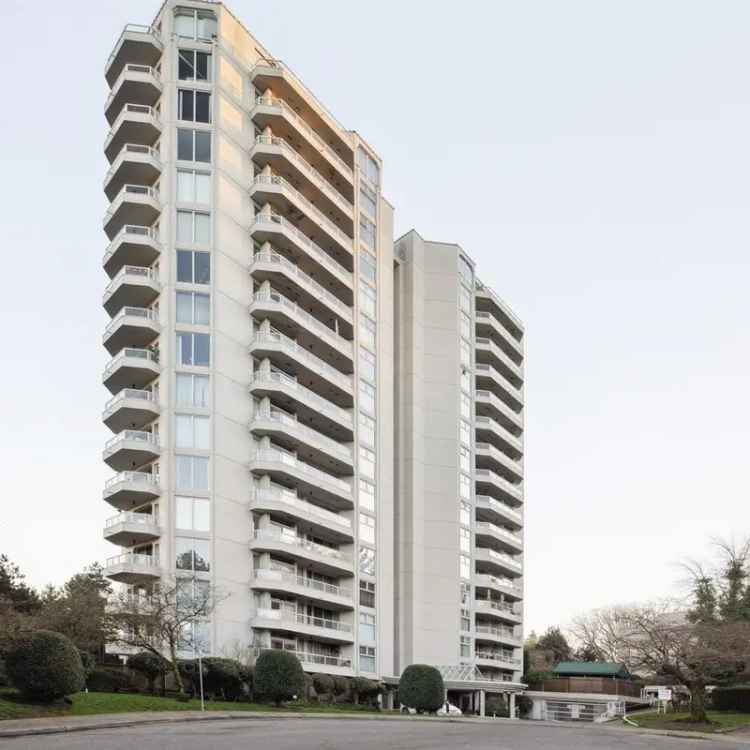 Spacious 2 Bed 2 Bath Condo for Sale in Palace Quay