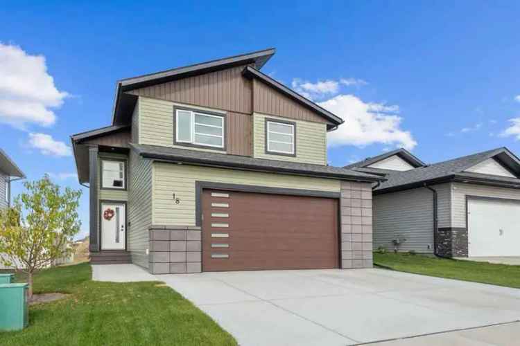 House For Rent in City of Lacombe, Alberta