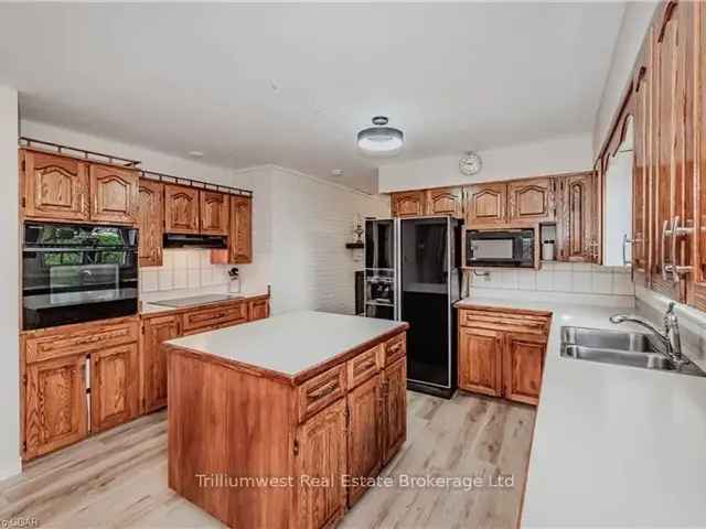 House For Sale in Centre Wellington, Ontario