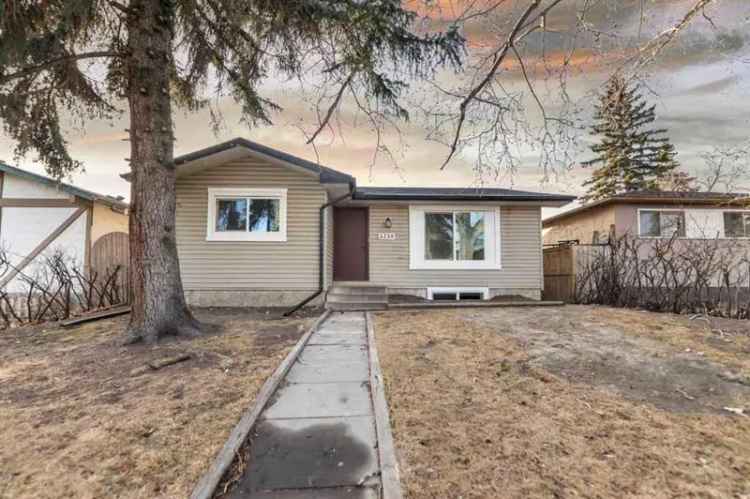 House For Sale in Calgary, Alberta