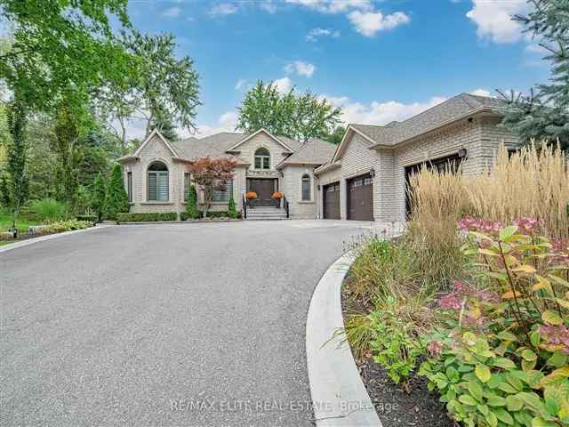 House For Sale in Vaughan, Ontario