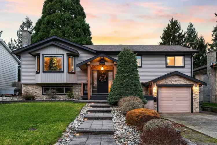 House For Sale in Surrey, British Columbia