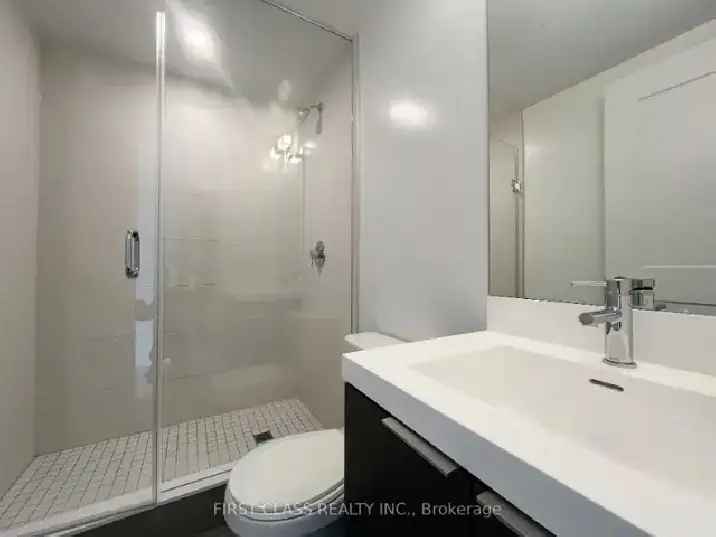 3-Bedroom Condo In DT Toronto For Rent