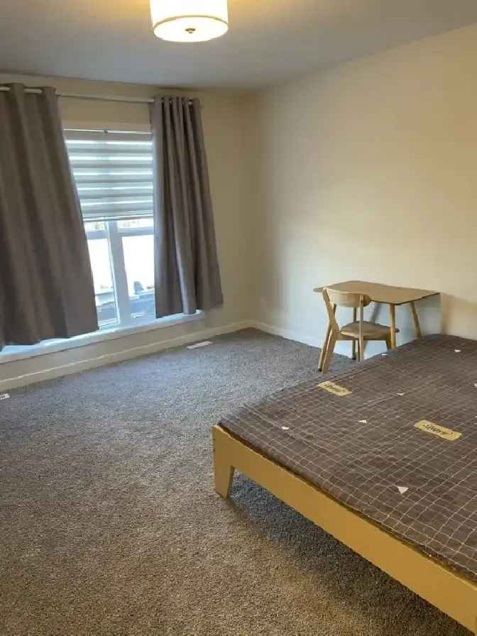 Master Bedroom for Rent in SE Calgary Available Now
