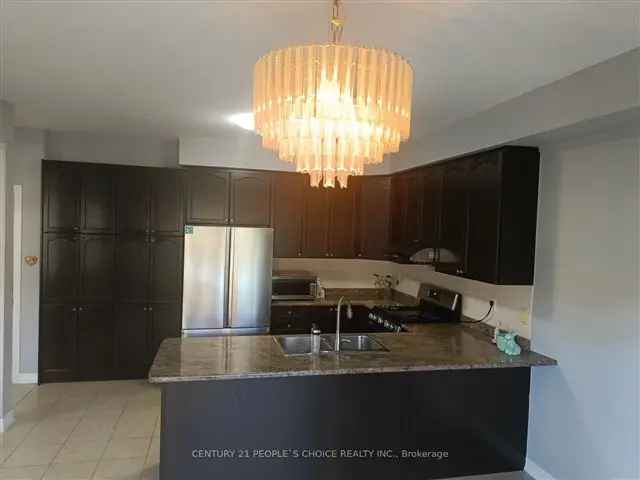 Exceptional 4 2 BR Home in Brampton