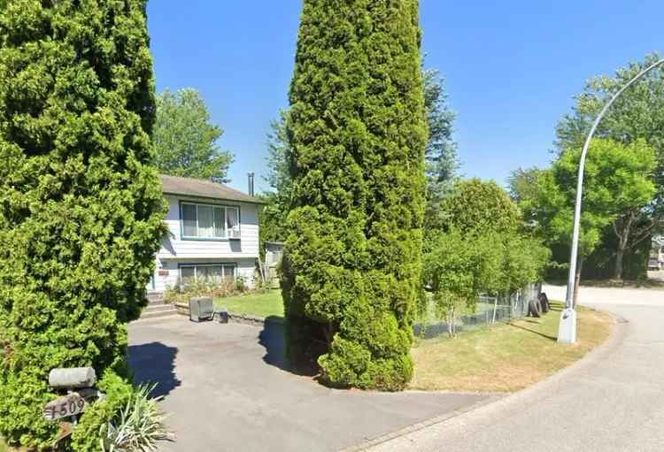 15097 90A Avenue in Surrey: Bear Creek Green Timbers House for sale : MLS®# R2950617