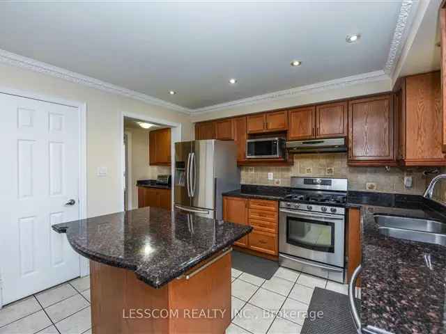 House For Sale in Brampton, Ontario