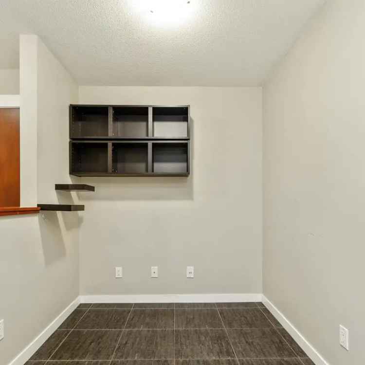 2 Bed Plus Den Condo at The Morgan - 1008 Sqft