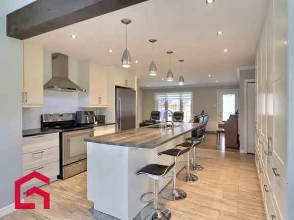Waterfront Bungalow 3+3 Bedrooms, Heated Floors, Attached Garage