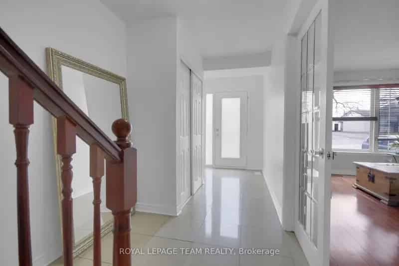 3+1 Bedroom Family Home - Updated & Spacious
