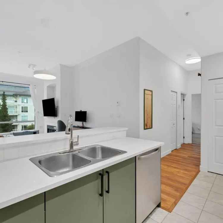 Renovated 2 Bed 2 Bath Penthouse in Raven Woods