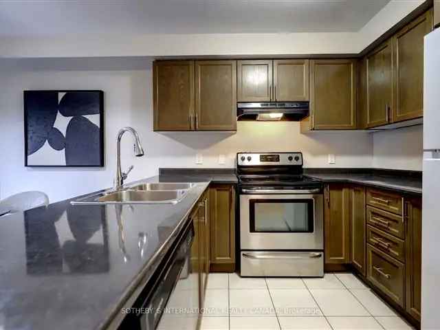 Family Friendly Townhouse  Spacious Open Concept  Enclosed Backyard