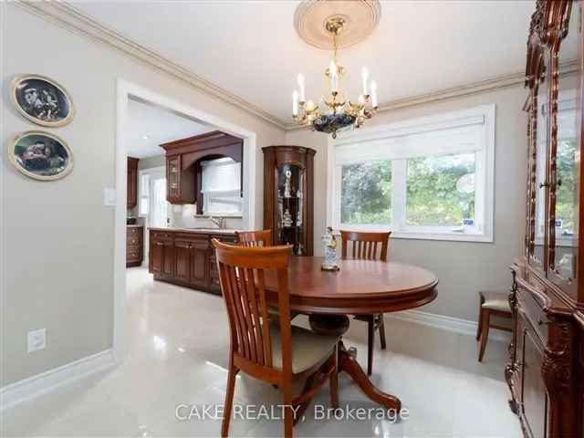 House For Sale in Vaughan, Ontario