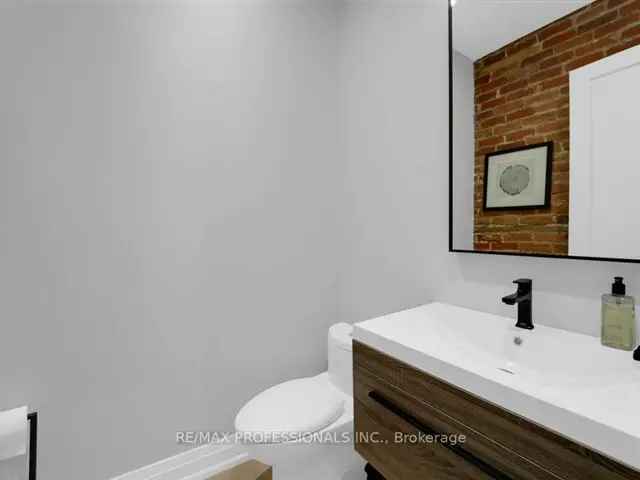 Fully Furnished Modern Home Queen St W Ossington