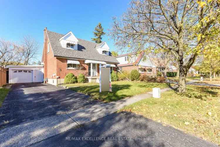 House For Sale in Brampton, Ontario